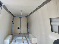 zo staat ie er momenteel bij. klaar voor de nieuwe vloer (12mm populierenmultiplex waar vinyl overheen gelegd gaat worden)