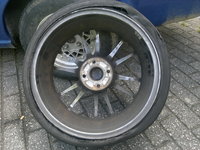 Rechs boven het scheurtje waarmee t wss is begonnen