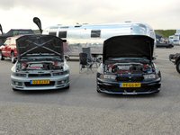 De caravan van Robert ten Brink op de achtergrond ;-)